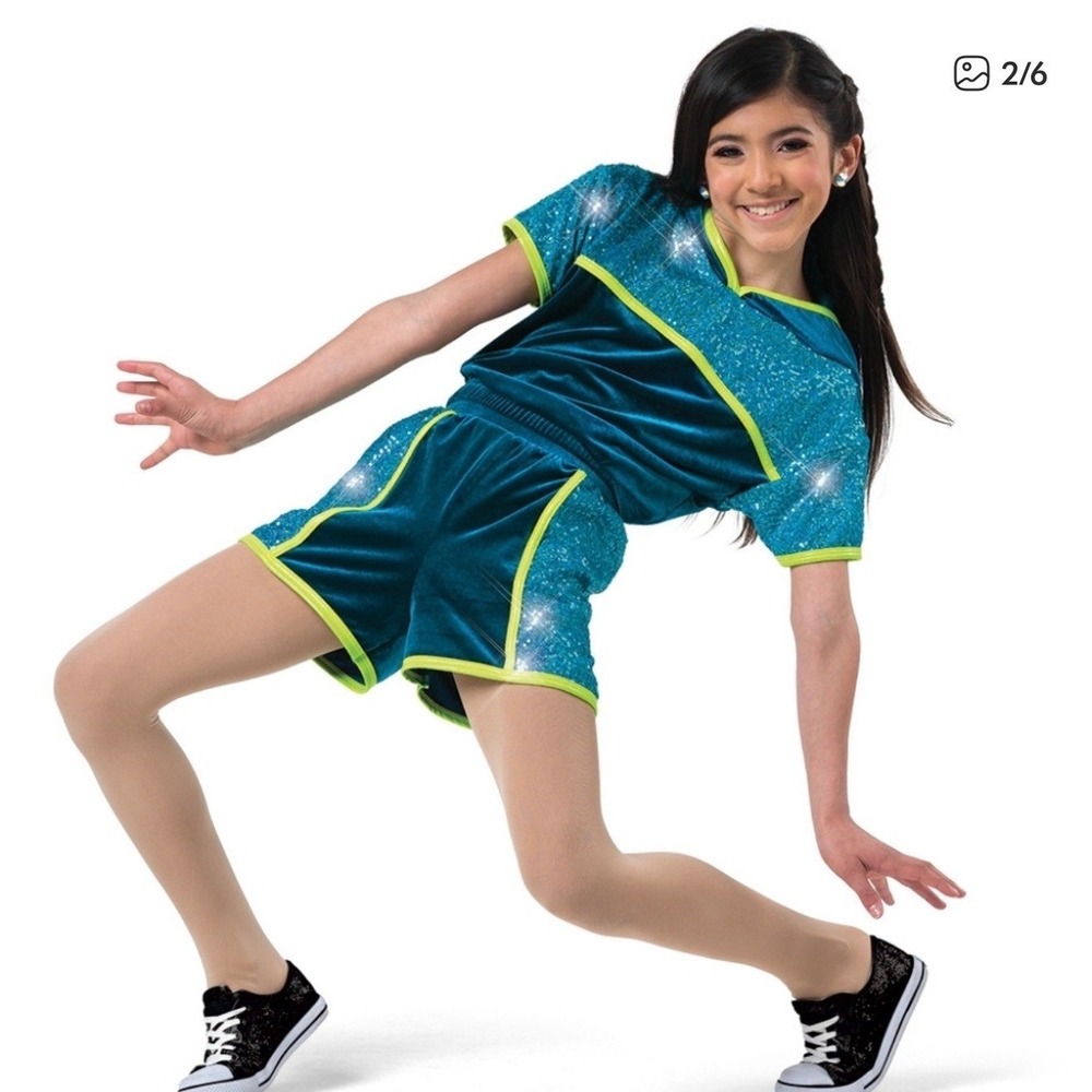 A WISH COME‎ TRUE two piece  MA women's dance hip hop it's tricky costume